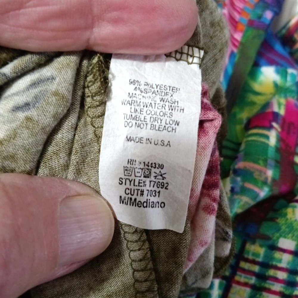 First Love Women's Top Green Roses Medium M USA - Picture 5 of 5